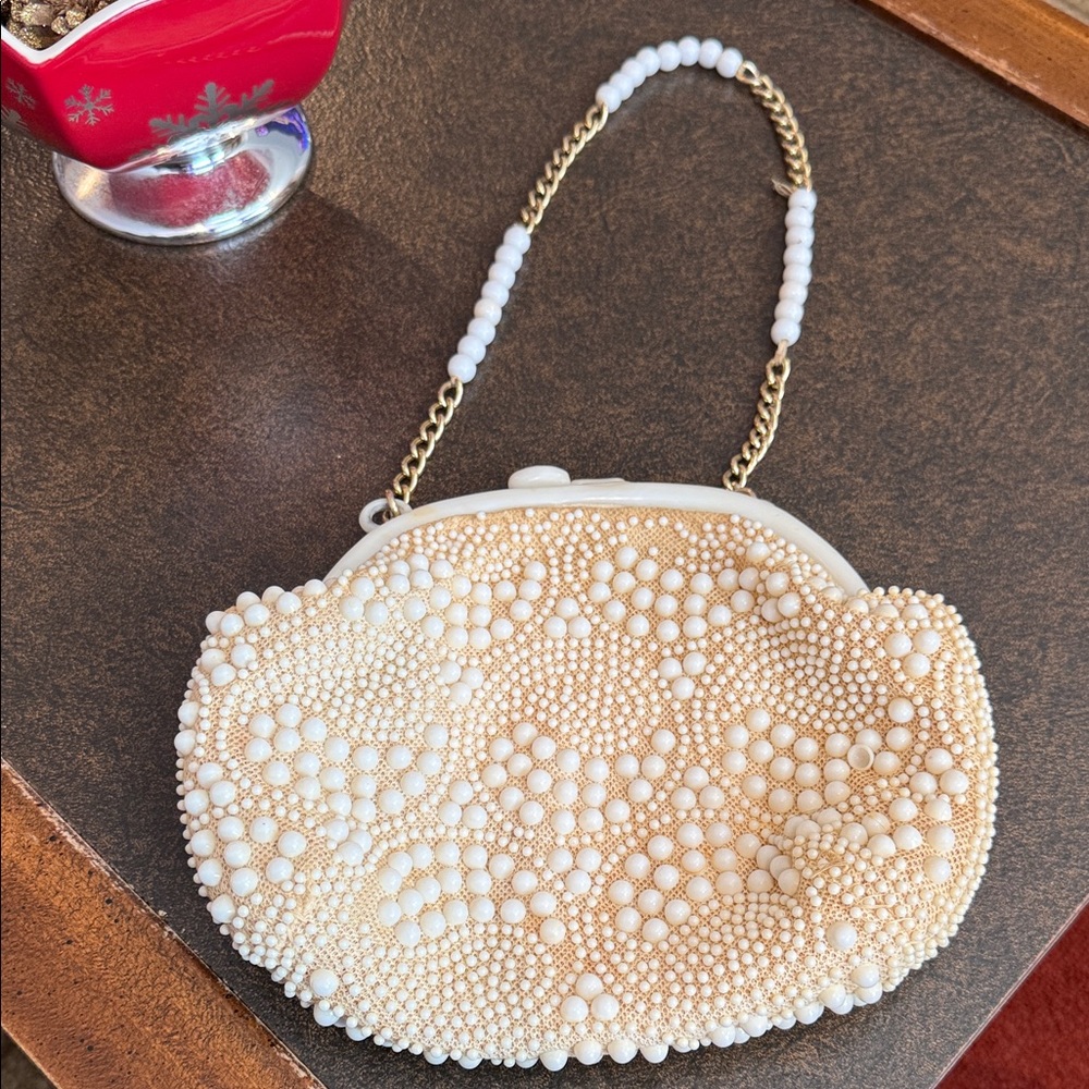 Elegant Cream Beaded Clutch